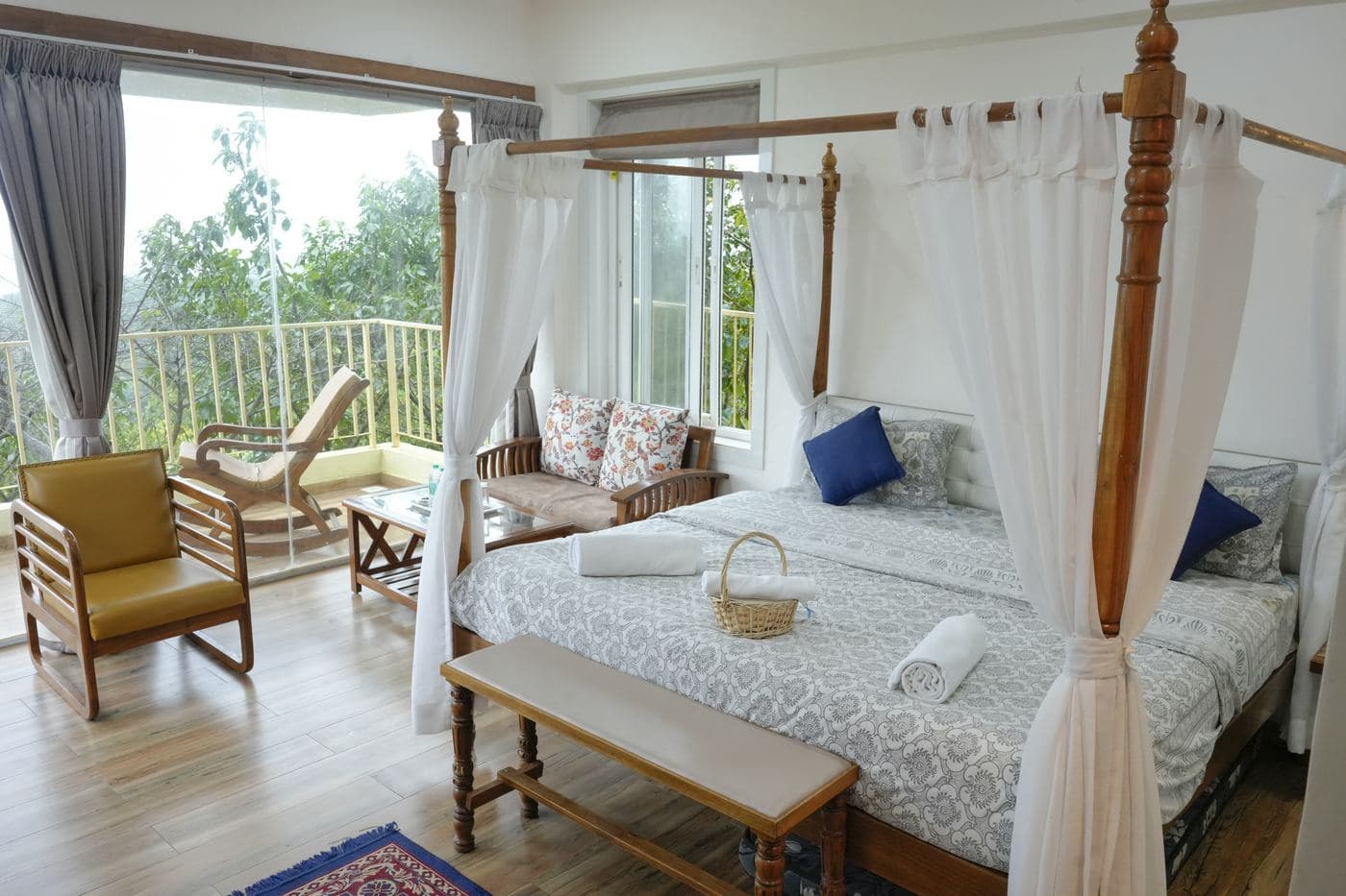 Shekaru Mountain View King Room